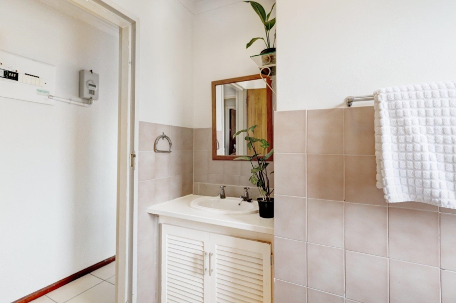 2 Bedroom Property for Sale in Bloemhof Western Cape